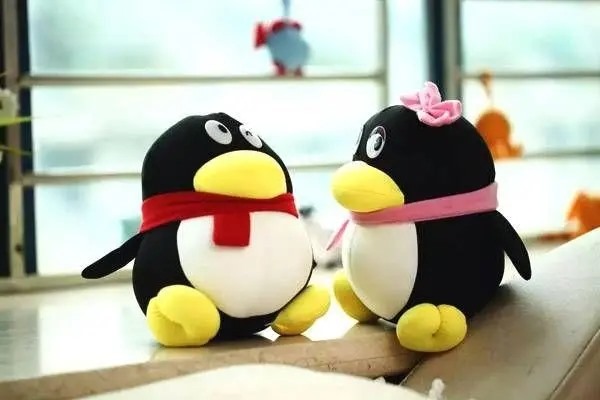 如何将一个人的q币转移到另一个QQ号，求?